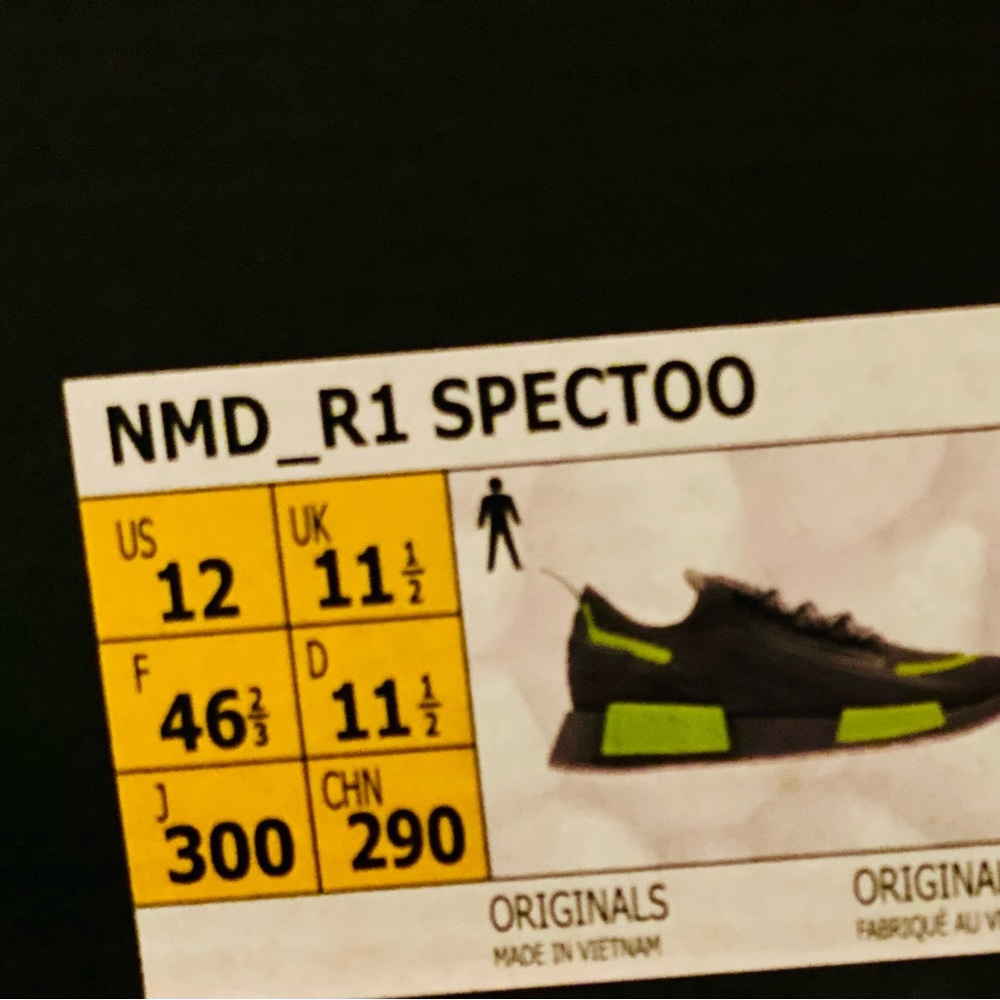 NMD R1 SPECTOO